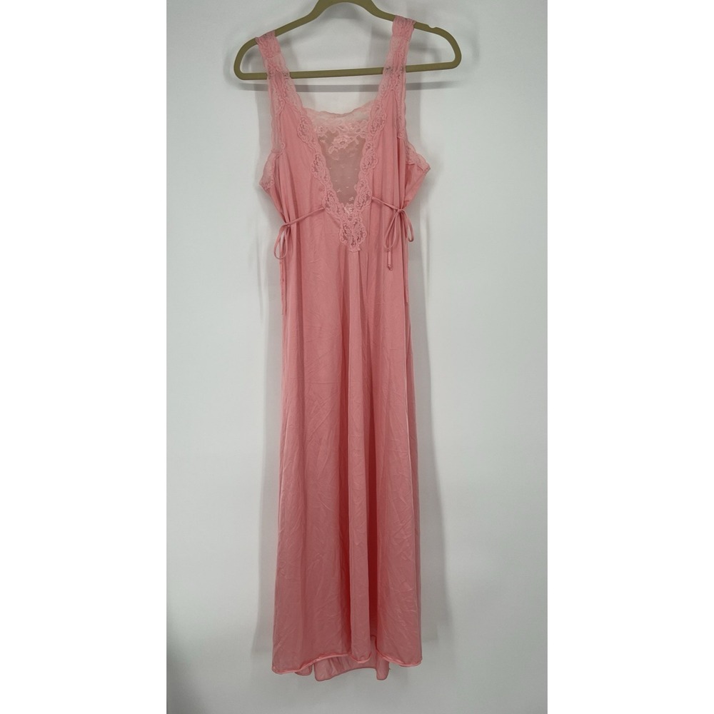 Lorraine Vintage Pink Nylon and Lace Sleeveless Nightgown Medium USA Made